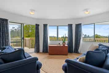 52 Hinemoa Terrace, Tairua