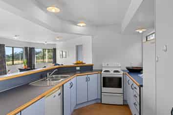 52 Hinemoa Terrace, Tairua