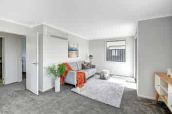 8 Mackie Mews, Mosgiel