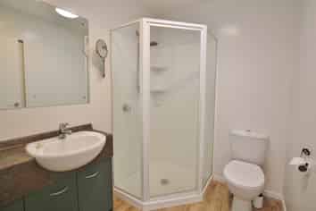 A2/15 Lovell Court, Rosedale