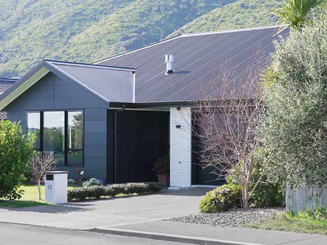 12 Teiaroa Street, Waikanae
