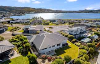 41 John Burke Drive, Aotea