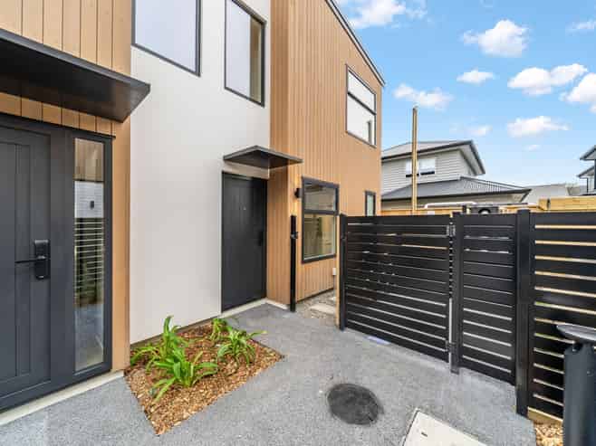7/123 Knights Road, Hutt Central