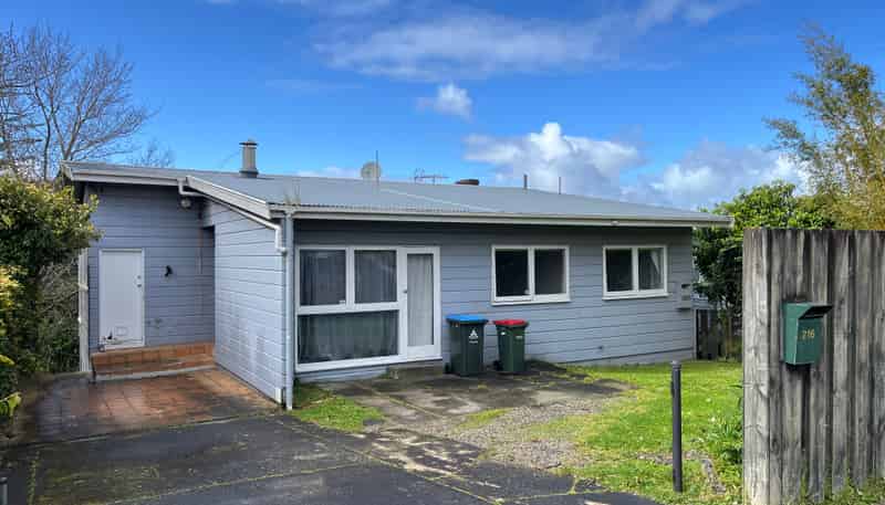 216 Hillsborough Road, Hillsborough