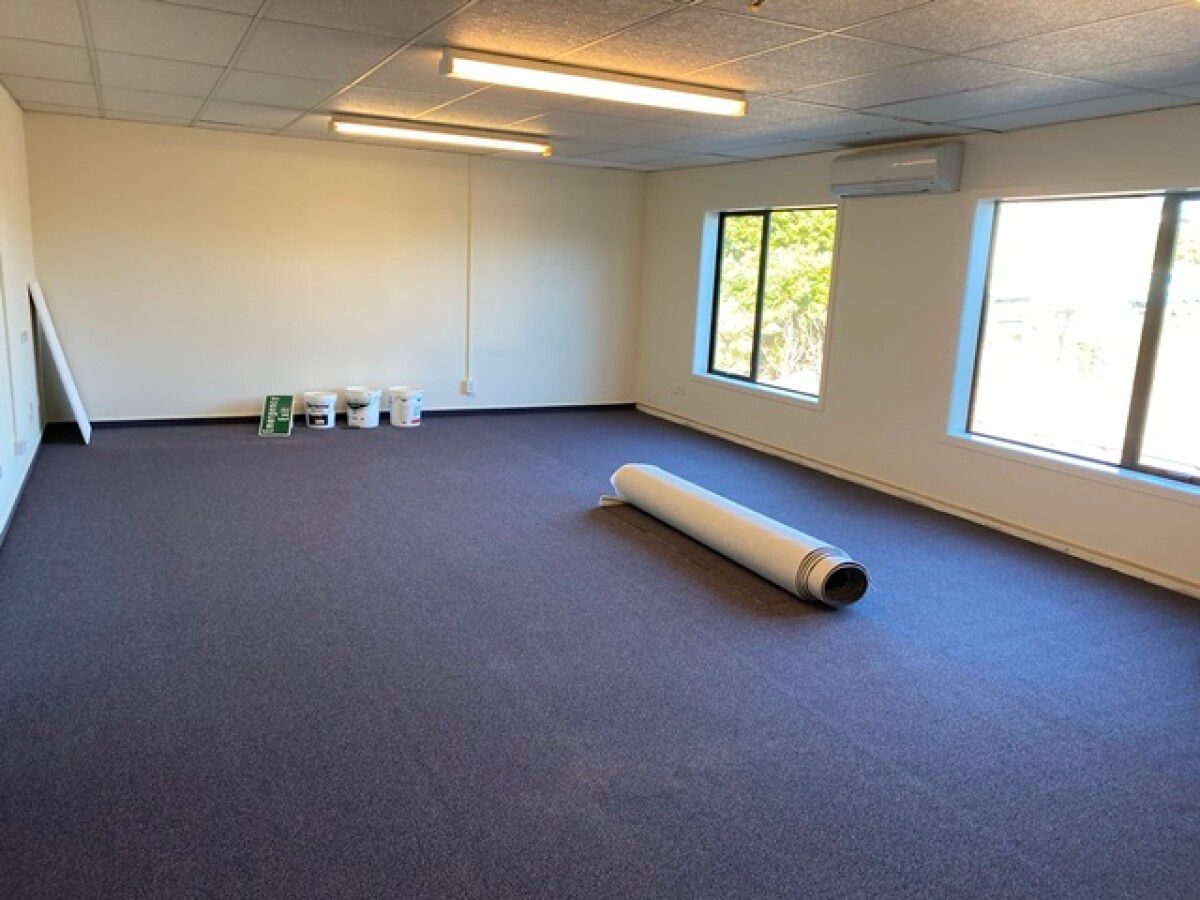 Corporate office space with car parks - Ansicht 6