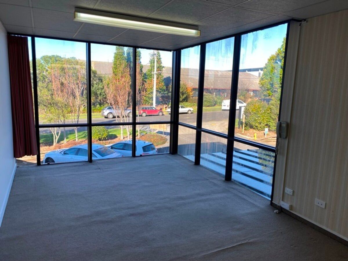 Corporate office space with car parks - Ansicht 3