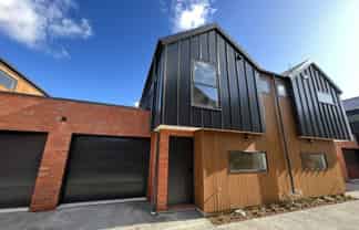 2/387 Armagh Street, Linwood