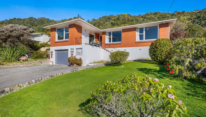 38 South Terrace, Picton
