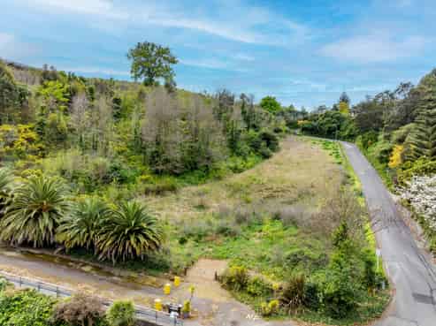 36 Main Street, Bluff Hill