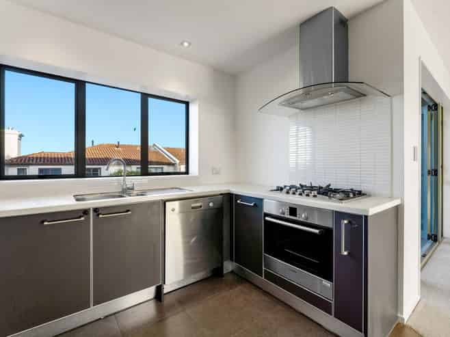 2-11 Hatfield Place, Albany