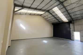 100M² WAREHOUSE AVAILABLE IN TE ATATU
