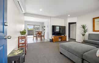 8 Rowlands Avenue, Mount Wellington