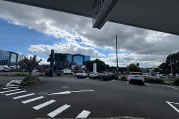 High-Profile Retail Opportunity on Great South Rd