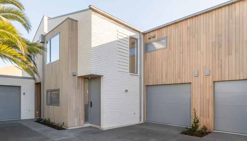 2/979 Colombo Street, Saint Albans