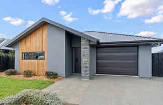 11 Kotua Street, Woodend
