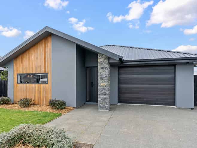 11 Kotua Street, Woodend