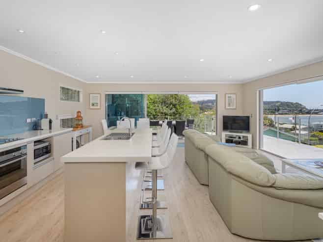 169 Main Road, Tairua