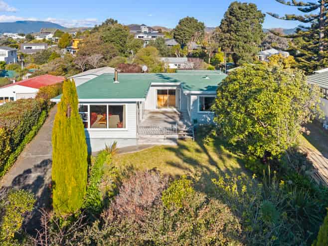 38 Queens Road, Waikanae Beach