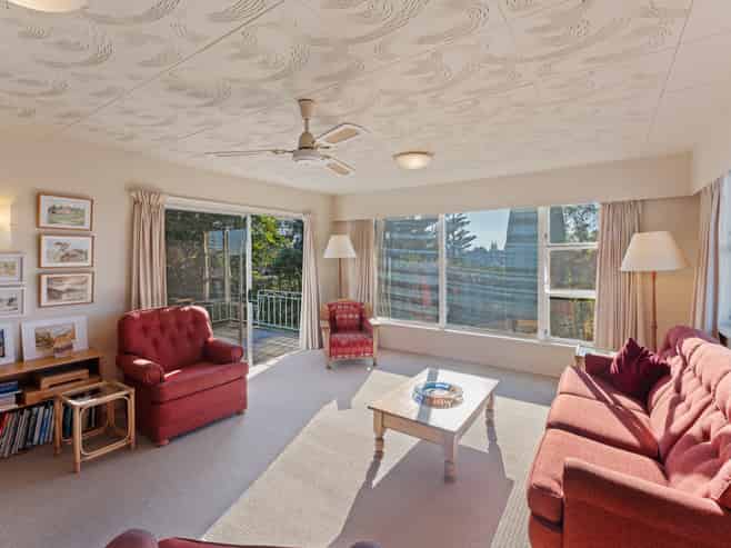 38 Queens Road, Waikanae Beach