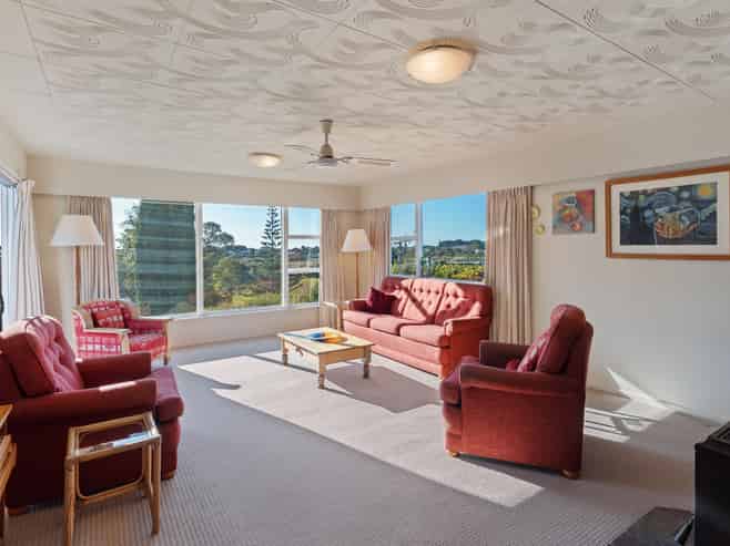 38 Queens Road, Waikanae Beach
