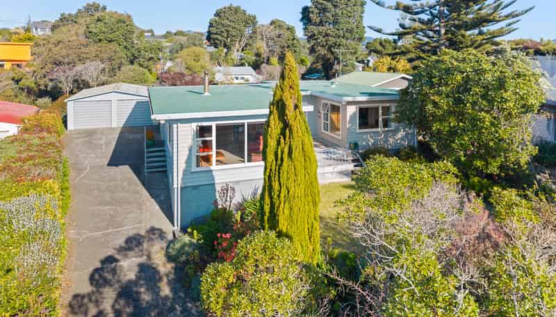 38 Queens Road, Waikanae Beach