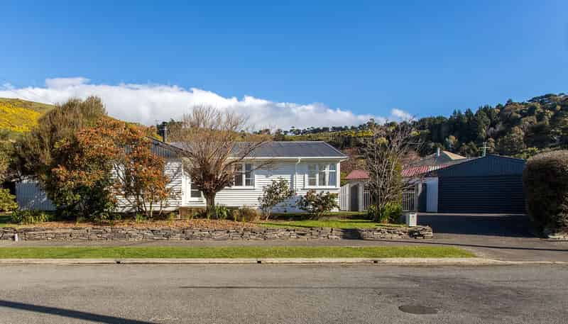 4 Lucienne Place, Hillsborough