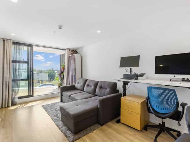 305/553C Glenfield Road , Glenfield