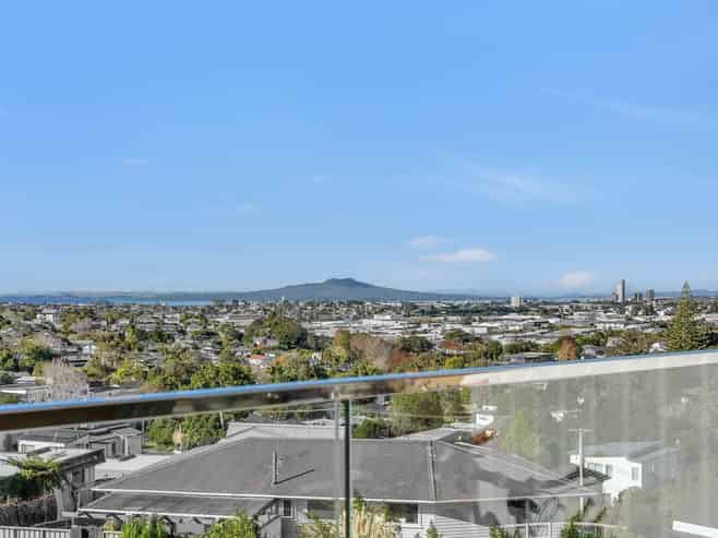 305/553C Glenfield Road , Glenfield
