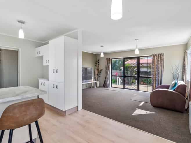 12B Douglas Street, Levin