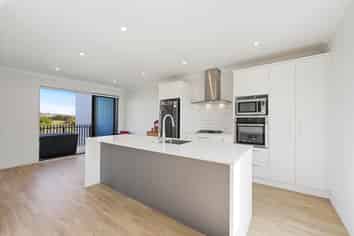 1 Bonnette Road, Flat Bush