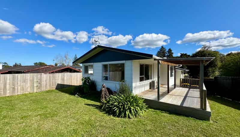 1/4 Clyma Place, Massey