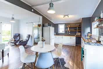 Manawatu / Whanganui - Address withheld