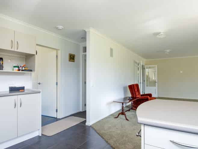 8 Isobel Place , Rarangi