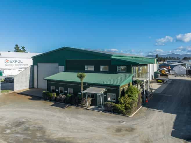 Immediately available modern warehouse, 90% NBS