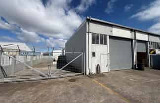 Secure Industrial Unit & Yard