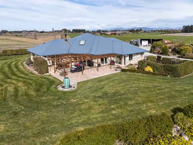 395 Claremont Road, Claremont