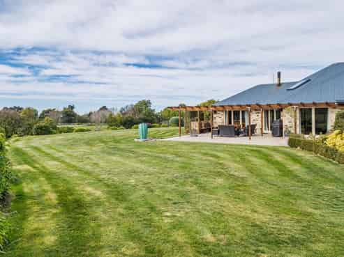 395 Claremont Road, Claremont