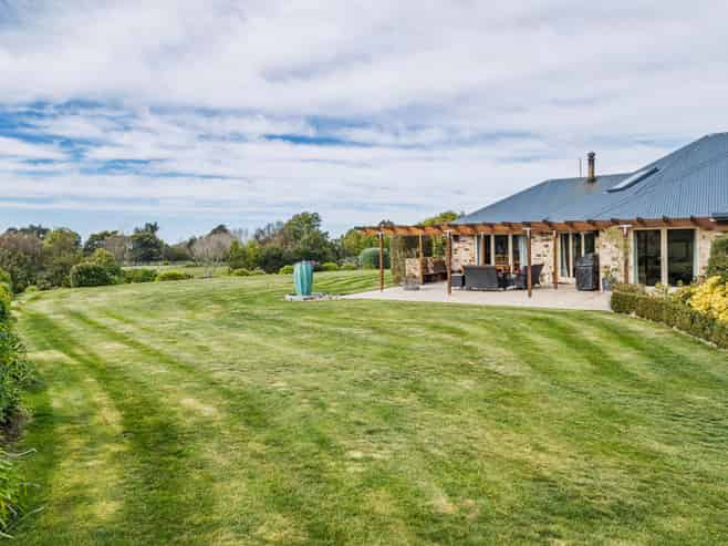 395 Claremont Road, Claremont