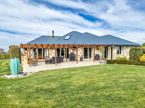 395 Claremont Road, Claremont