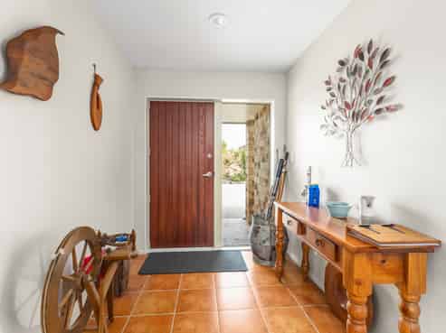 395 Claremont Road, Claremont