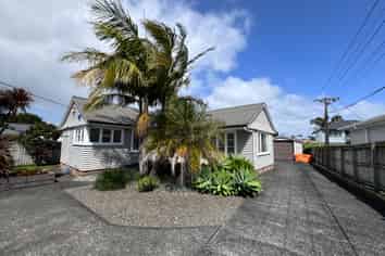 34A Taharoto Road, Takapuna