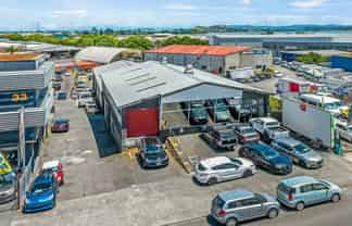 Front and centre trade retail/showroom – 410sqm