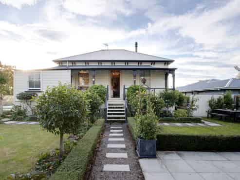 12 Farndon Road, Clive