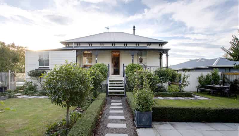 12 Farndon Road, Clive