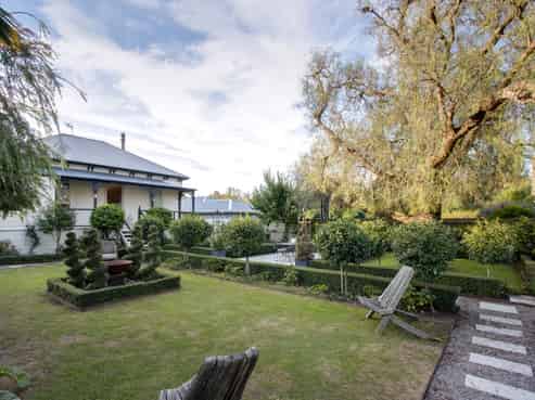 12 Farndon Road, Clive