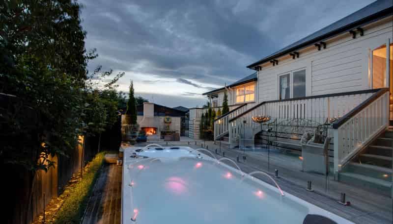 12 Farndon Road, Clive