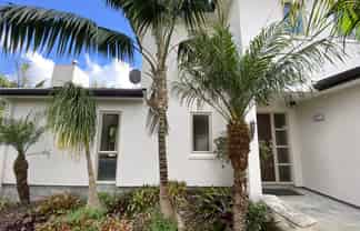 58  English Oak Drive, Schnapper Rock