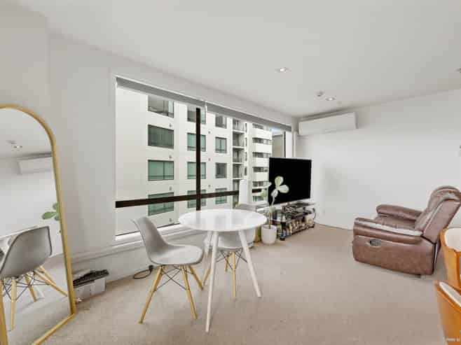413/4 Dockside Lane, Auckland Central