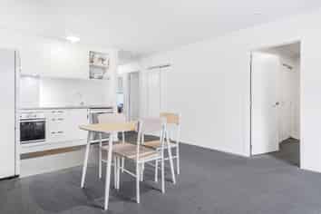 2/3 June Place, Hamilton East