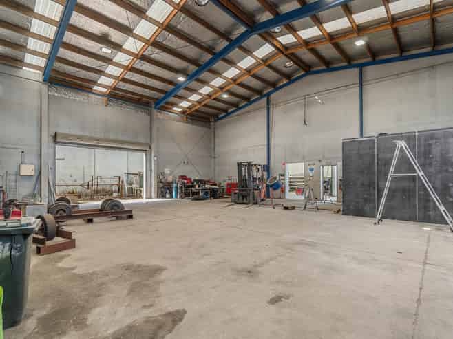Two Warehouses with Large Yard in Te Rapa